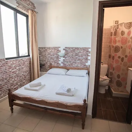 Han/Misafirhane Star Sianna Village To Let