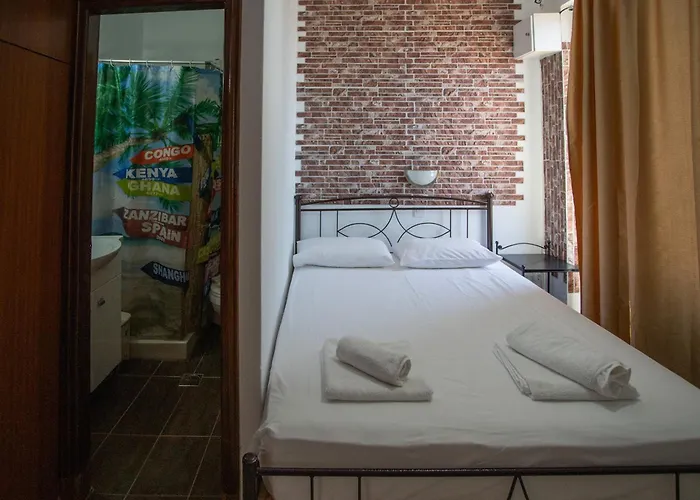 Star Sianna Village To Let *