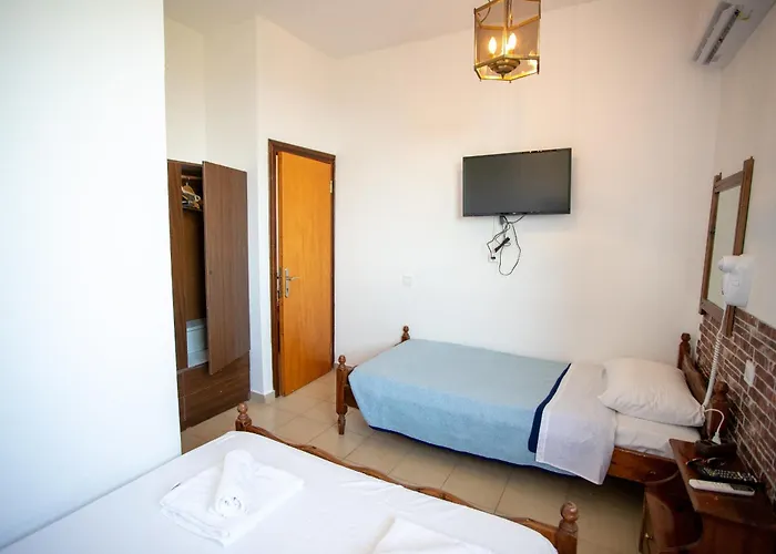 Star Sianna Village To Let Inn *