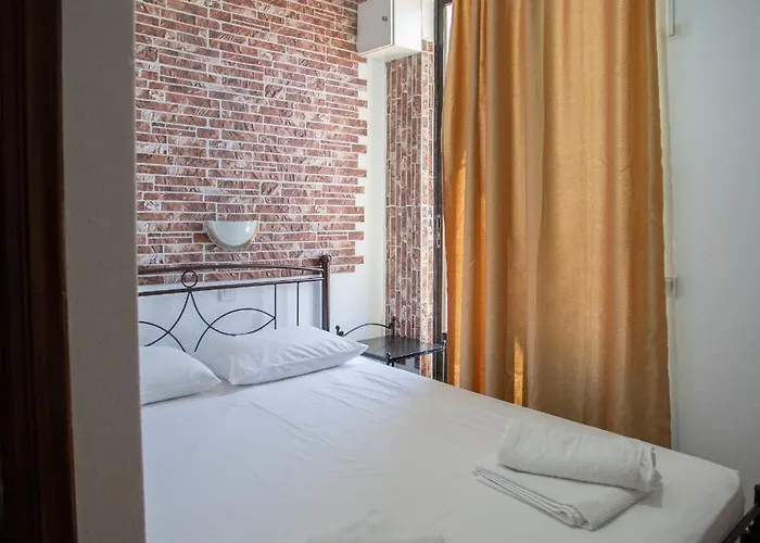 Star Sianna Village To Let Inn